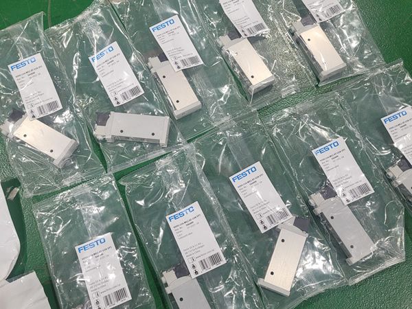 FESTO VUVG-L14-M52-AT-G18-1P3 566499