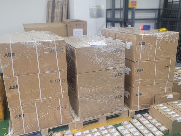 ABB ACS580-01-026A-4+X1644 和 ACS580-01-073A-4+X1644 ACS580-01系列变频器顺利完成发货